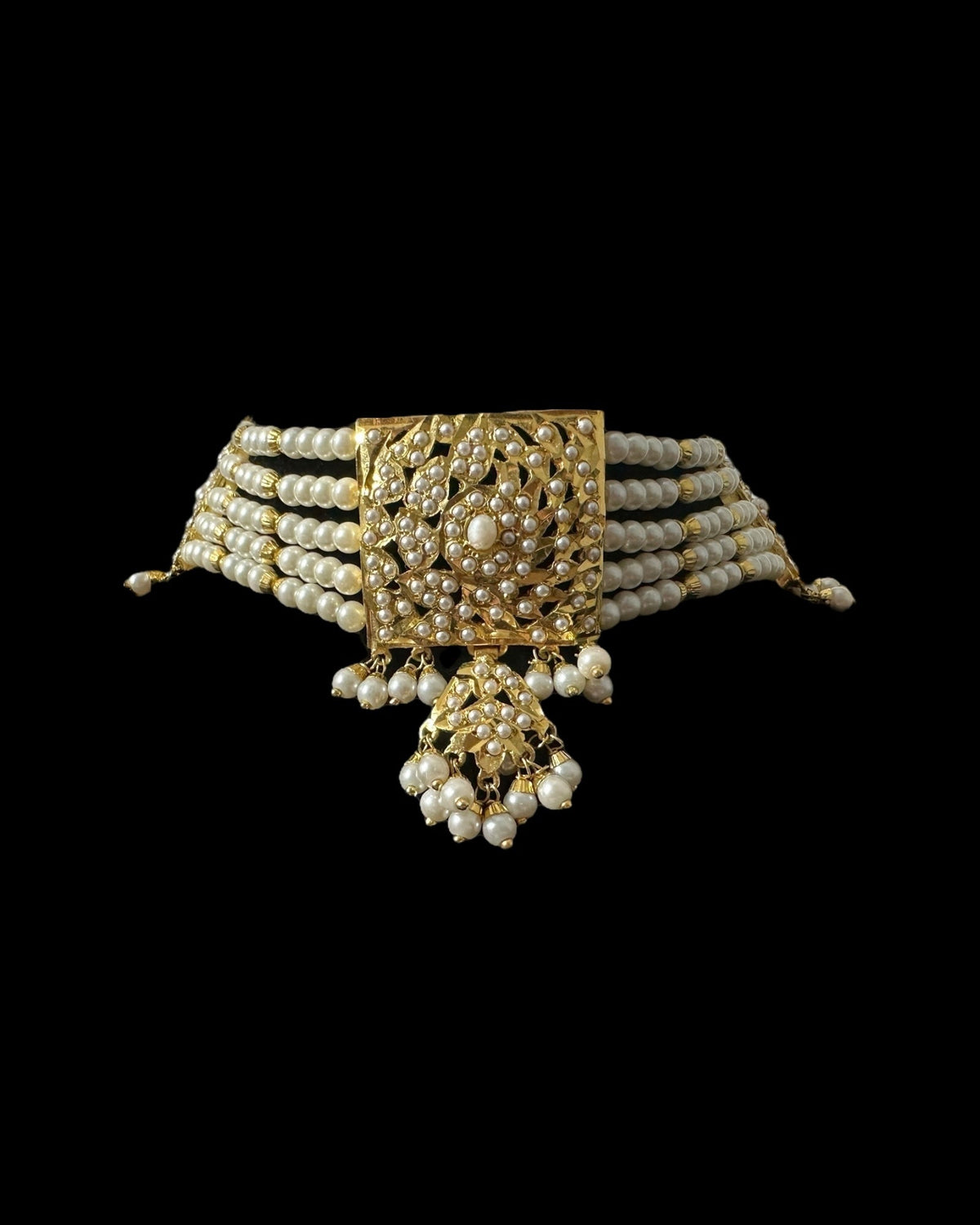 Gold-Plated Jadau Choker in Pearls
