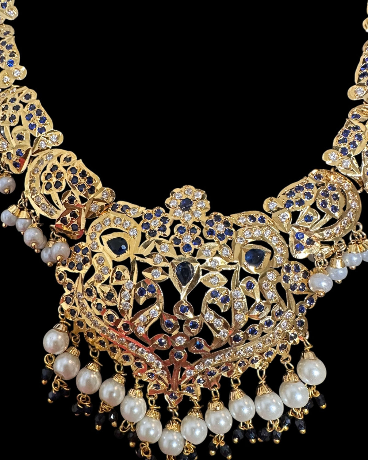 Neeli Jadau Necklace with Earrings and Tika