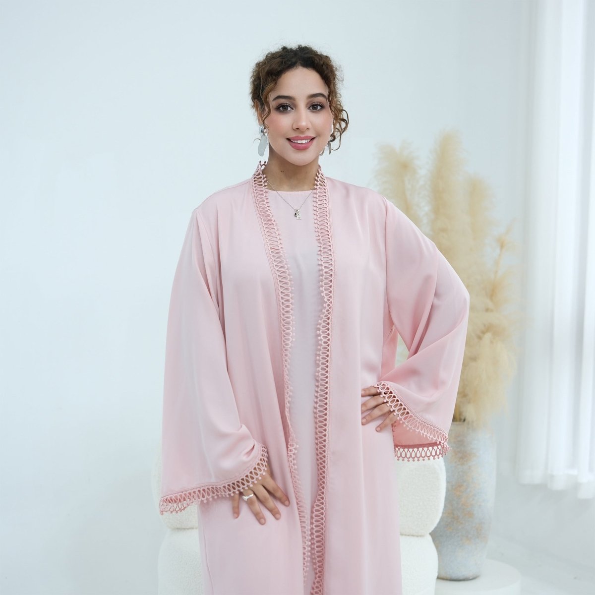 Light pink 3D Lace Trim Open Abaya & Sleeveless Dress Set – view 28