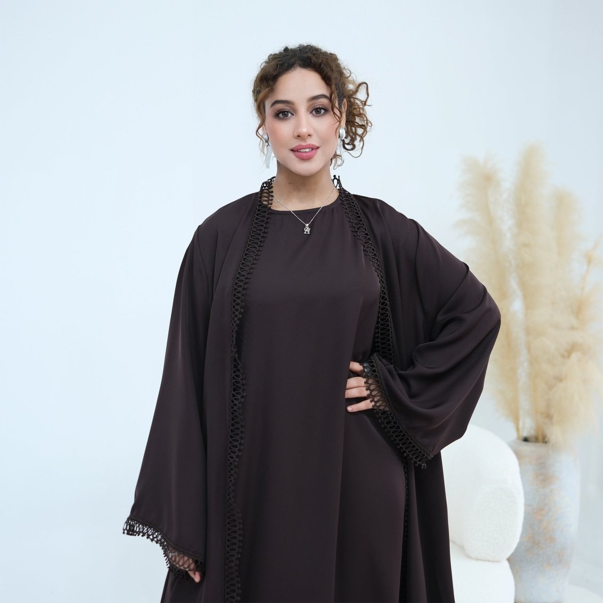 Light pink 3D Lace Trim Open Abaya & Sleeveless Dress Set – view 23