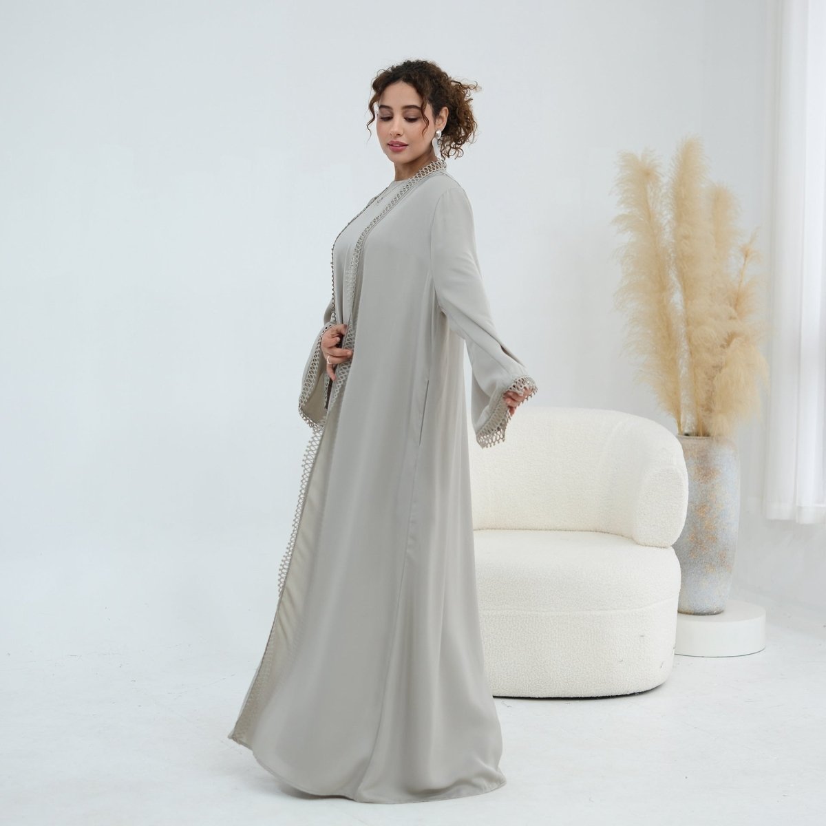 Light pink 3D Lace Trim Open Abaya & Sleeveless Dress Set – view 12