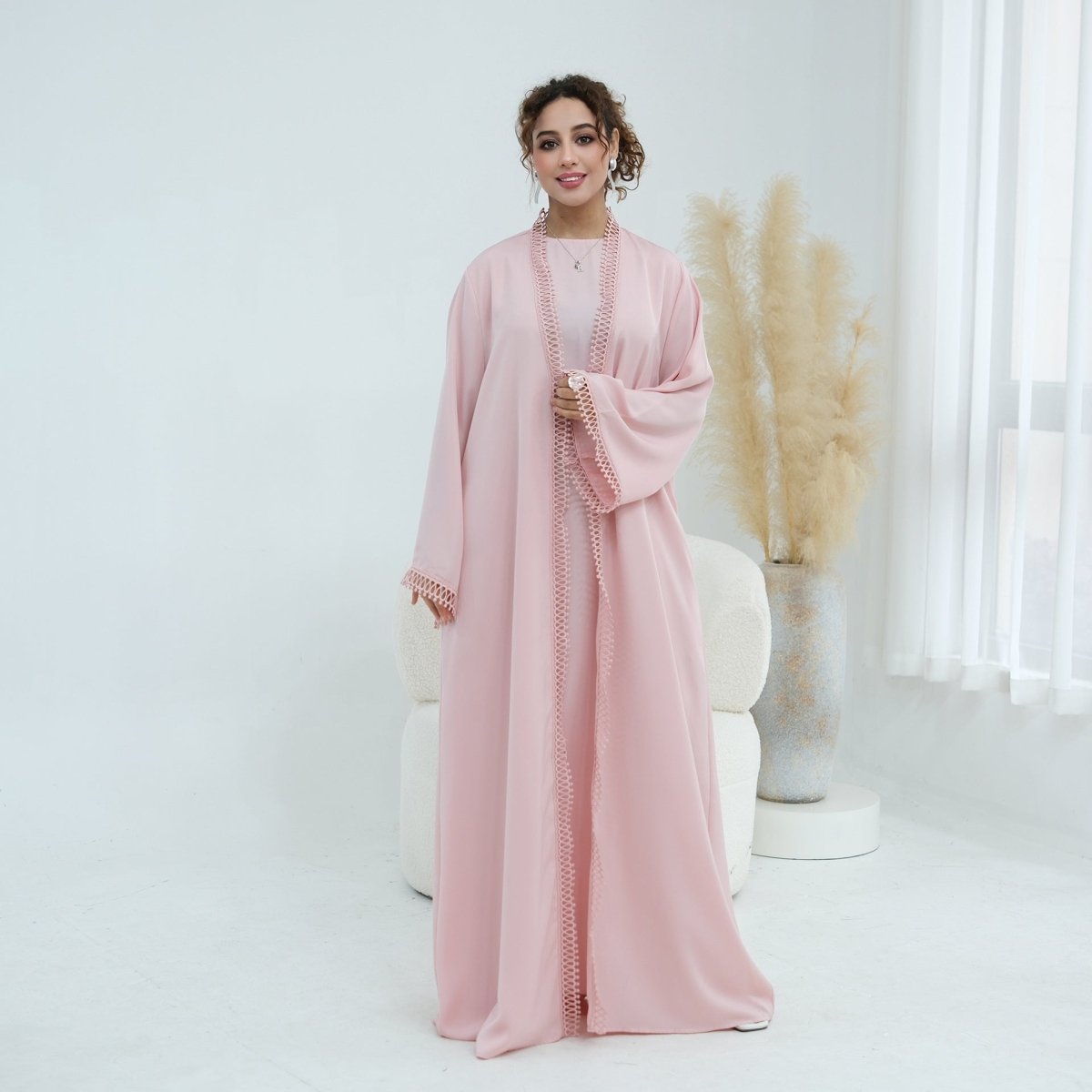 Light pink 3D Lace Trim Open Abaya & Sleeveless Dress Set – view 5