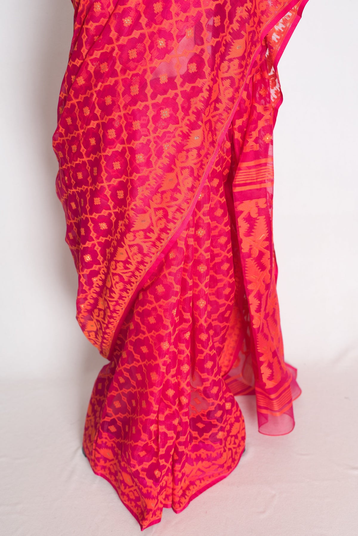 Nagma Pink & Orange Jamdani Saree — close view of the pleats and lower border