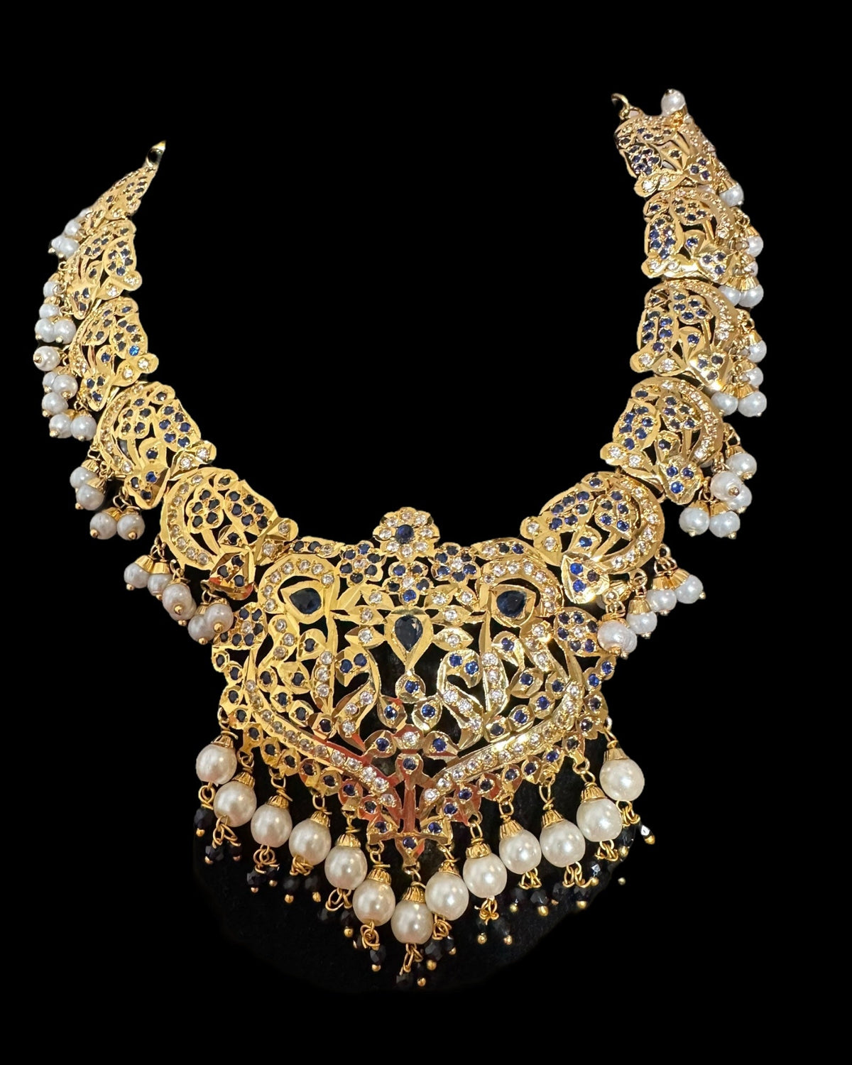 Neeli Jadau Necklace with Earrings and Tika