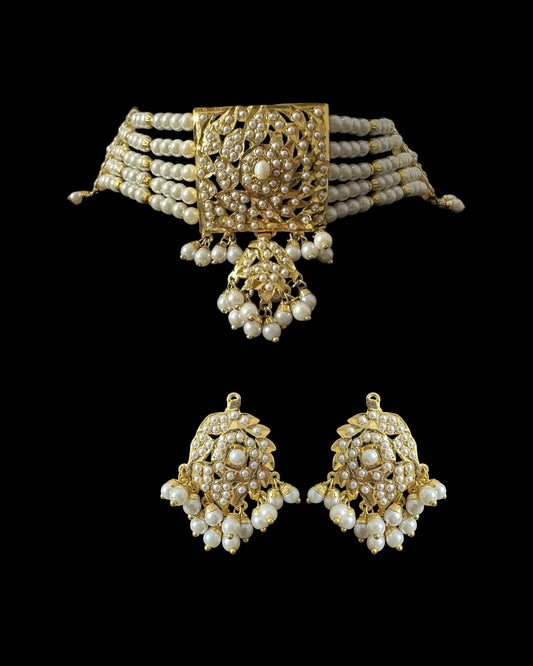 Gold-Plated Jadau Choker in Pearls