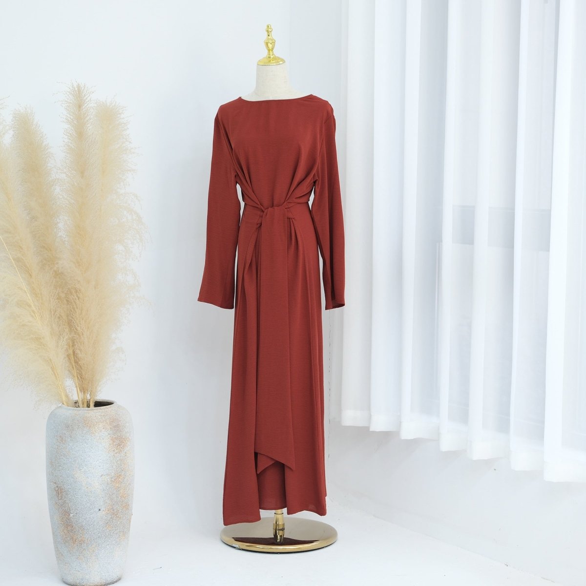 Lace-Up Slim Fit Crepe Abaya