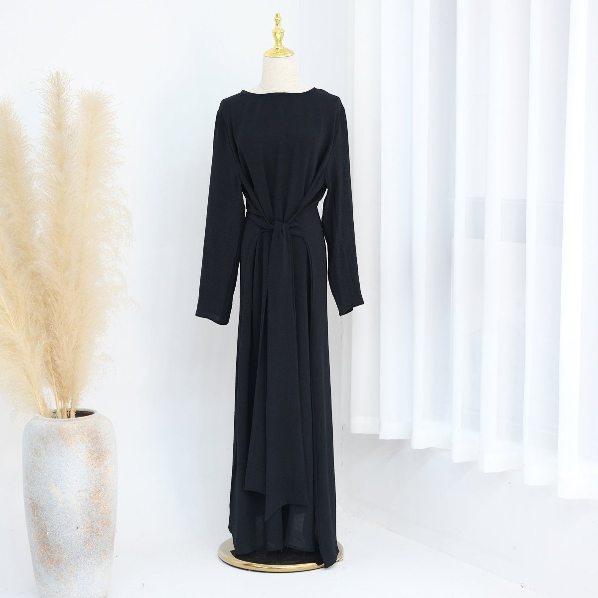 Lace-Up Slim Fit Crepe Abaya