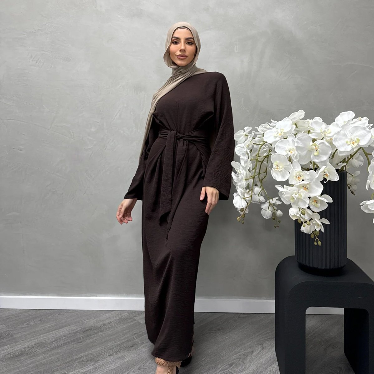 Lace-Up Slim Fit Crepe Abaya