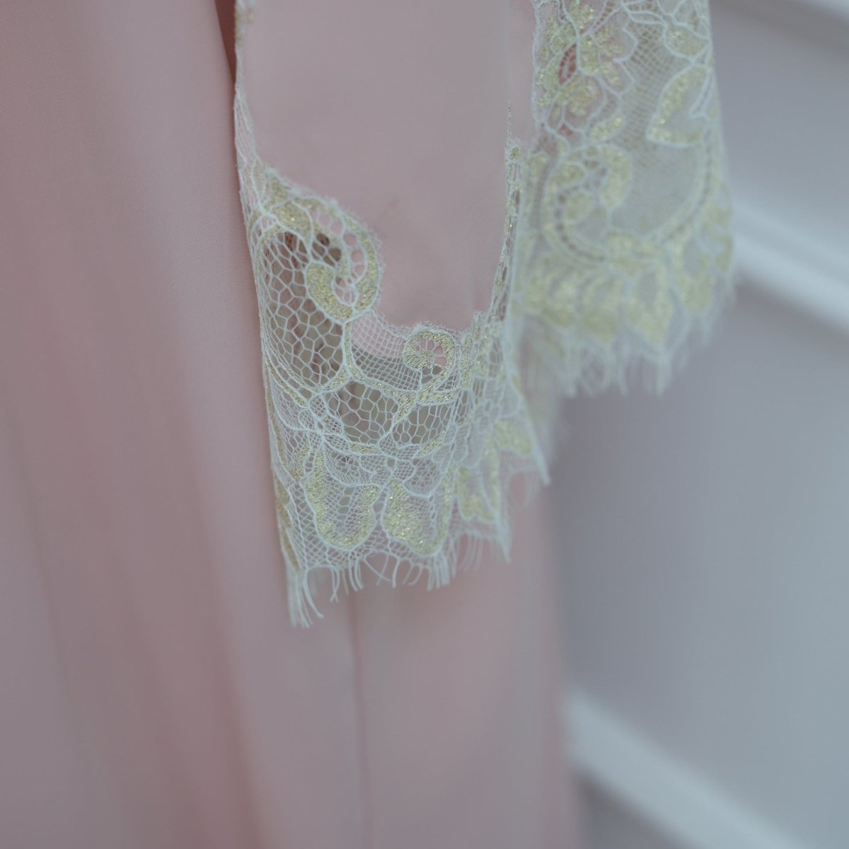 Apricot Lace-Panel Flared-Sleeve Open Abaya with Pockets – view 16