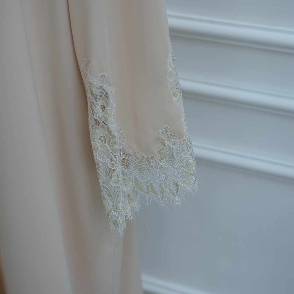 Apricot Lace-Panel Flared-Sleeve Open Abaya with Pockets – view 13