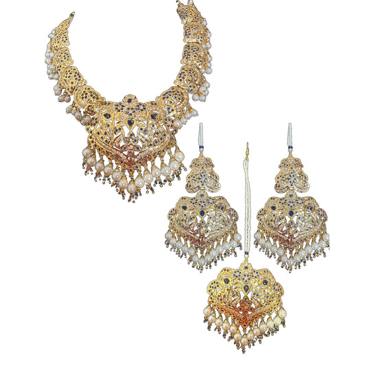 Jadau Necklace with Earrings and Tika – Neeli
